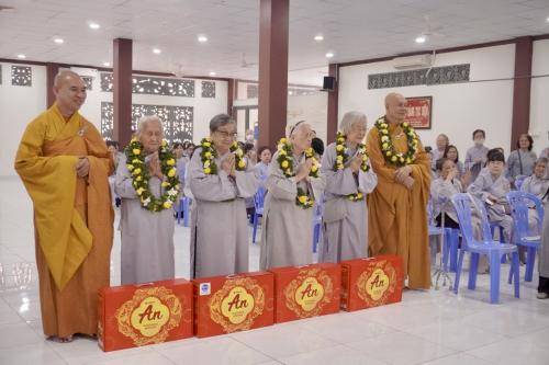 0EFFC575-31B0-4A17-BDB3-757819D8CE1C 1 105 c