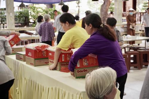 50F2F361-6DF2-4370-84F4-A3D545EBC1BA 1 105 c