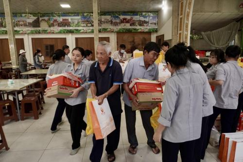 B1069322-1A1B-4679-896C-30C61C4AA0CE 1 105 c